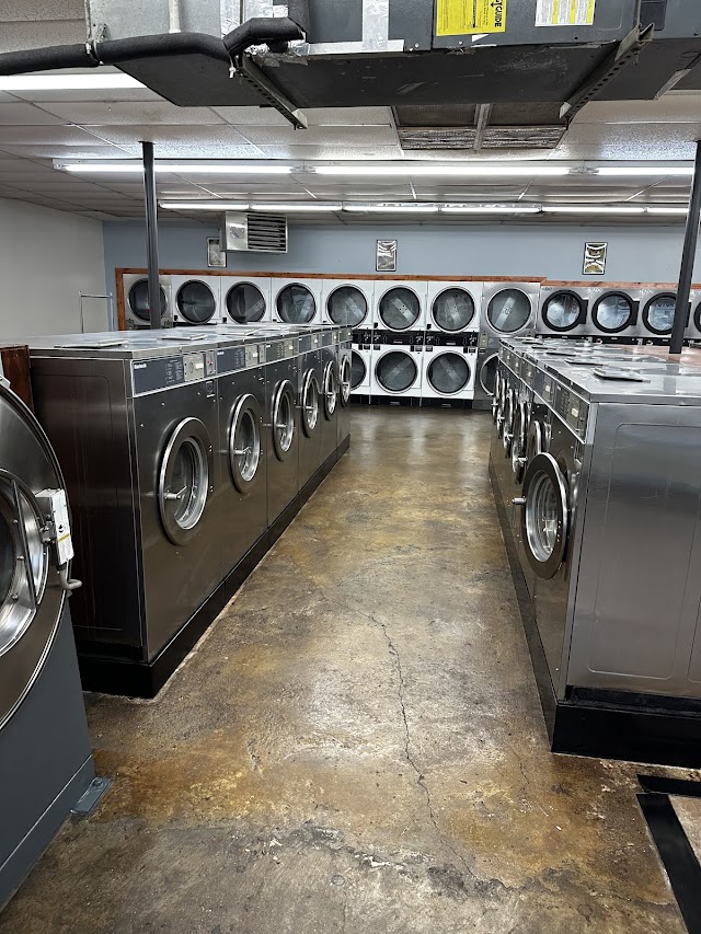 Holliday Wash World