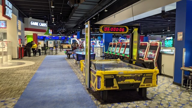Round1 Bowling & Amusement