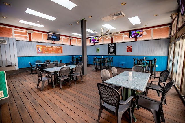 Courtside Lounge