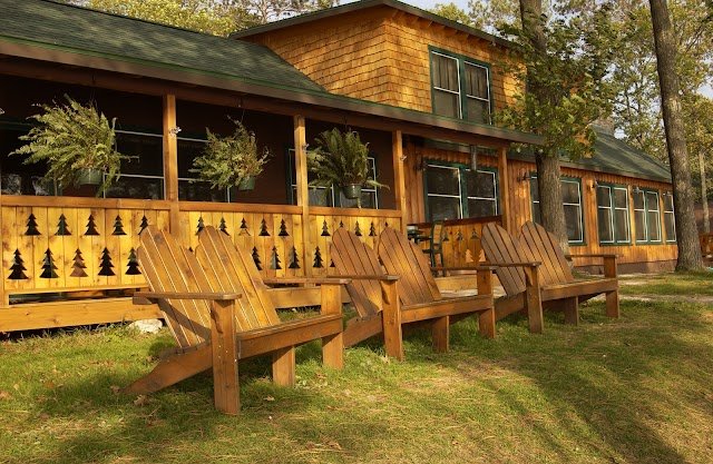 Pitlik's Sand Beach Resort & Restaurant