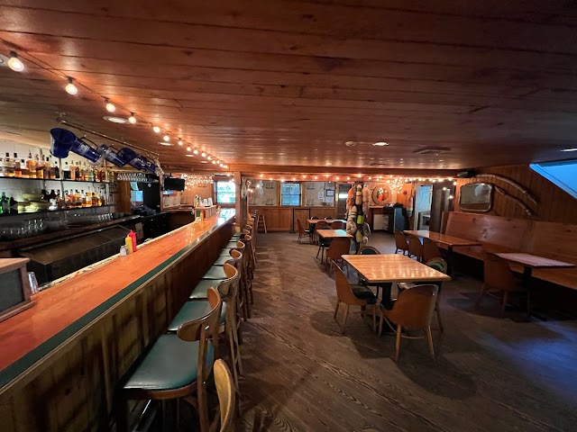 Pequot Inn