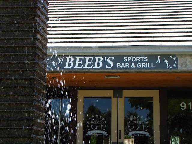 Beeb's Sports Bar & Grill