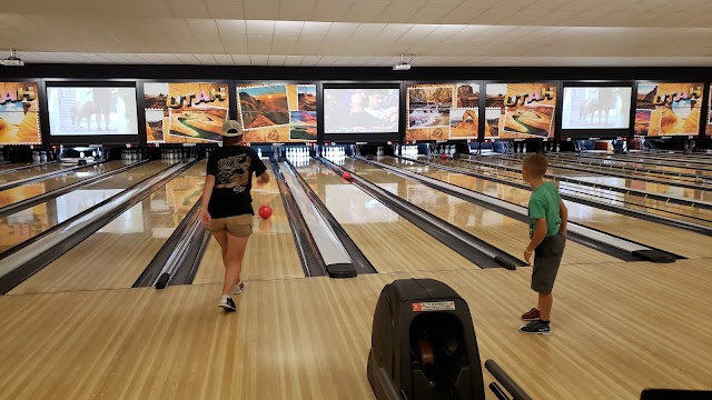 Delton Lanes