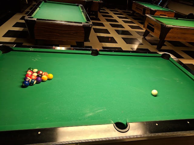 Max's Pool Hall