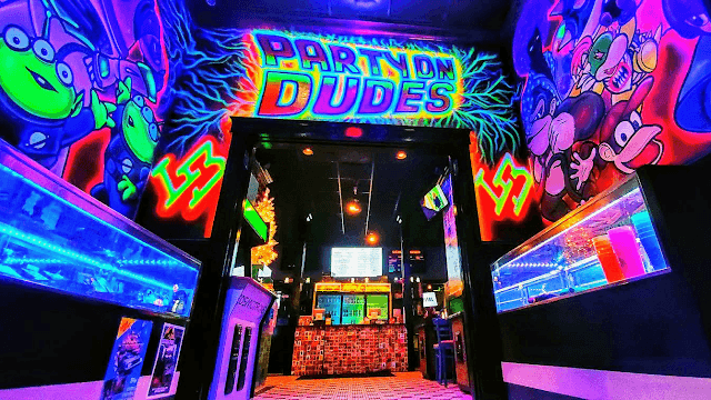 LeaderBoard Arcade Bar & Pizzeria