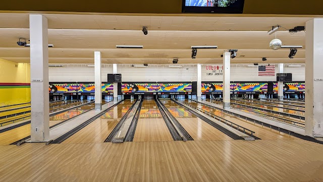 Pinelle's Bowlero Lanes