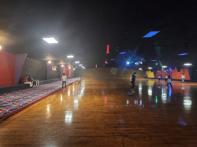 Hot Wheels Skating Center