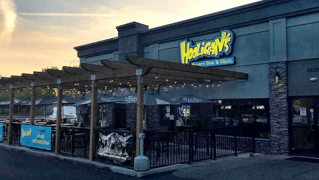 Hooligan's Sport's Bar and Grill