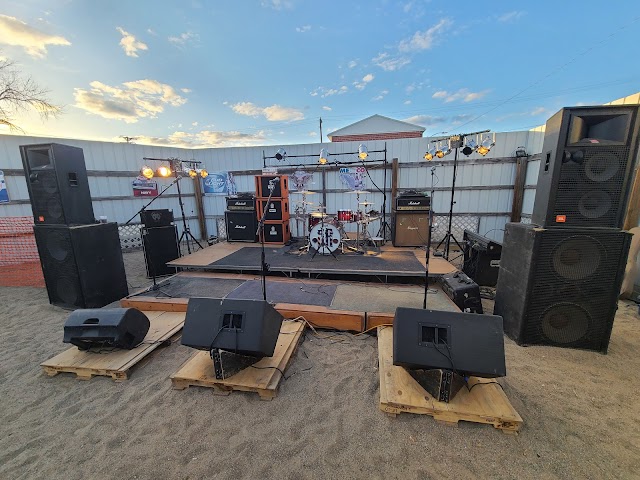 A & R Bar