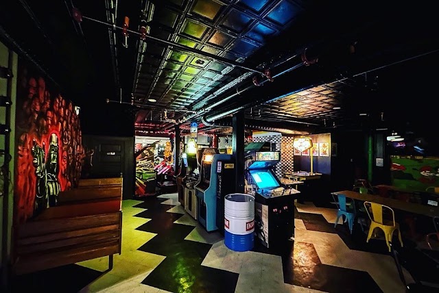 PLAY Arcade Bar & Restaurant