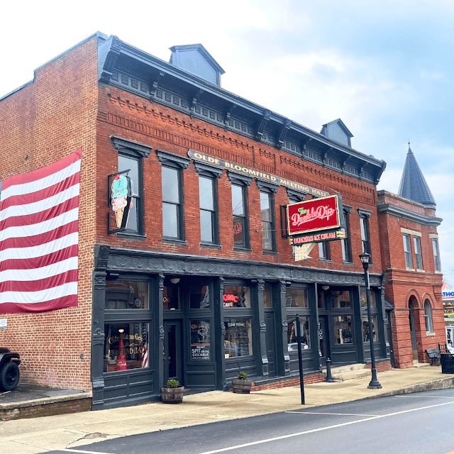 Ernie's Tavern