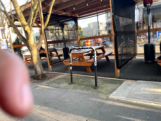 Dots Cafe