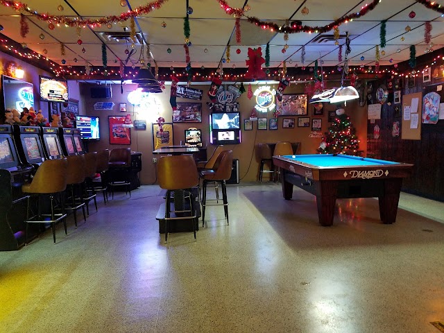 Doug's Skip'er Inn