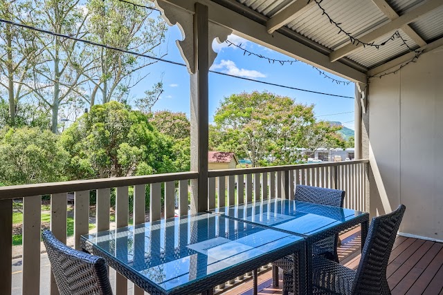Yandina Hotel