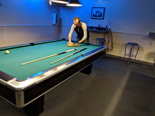 Cuetopia Billiard Cafe
