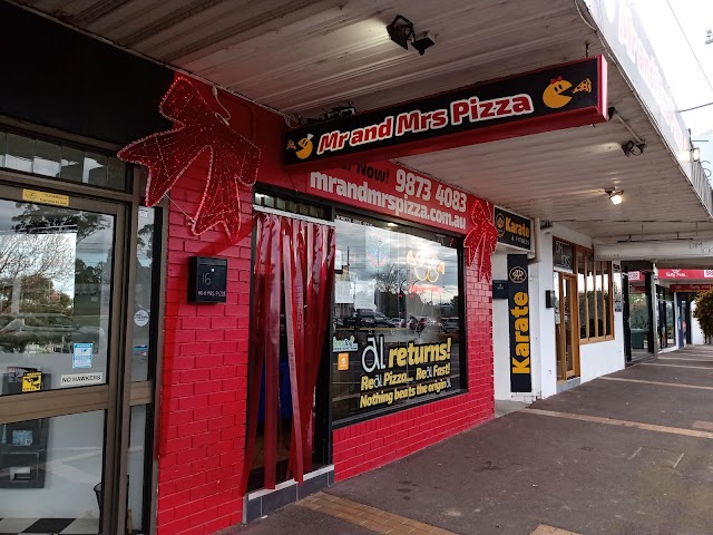 Mr and Mrs Pizza
