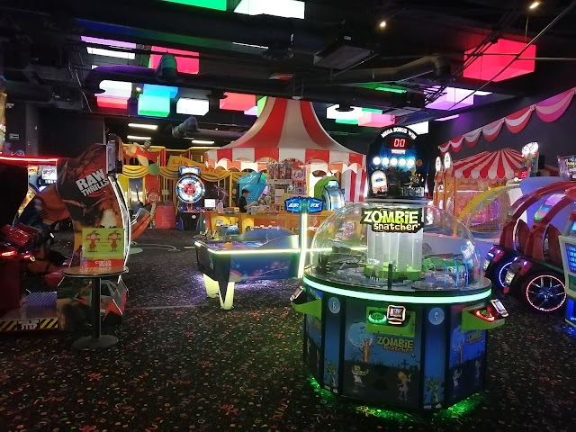 Circus Park Fashion Drive