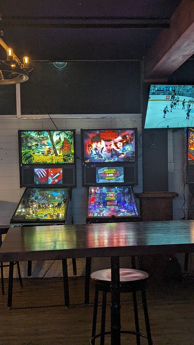 Chieftain Pool & Pinball
