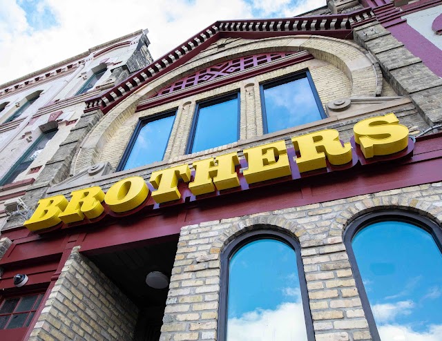 Brother's Bar and Grill