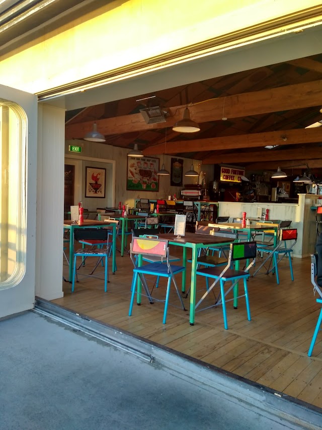 Seashore Cabaret