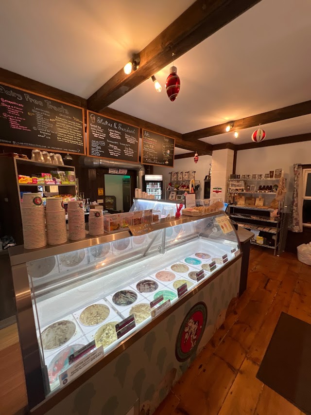 Lily's Ice Cream Parlour