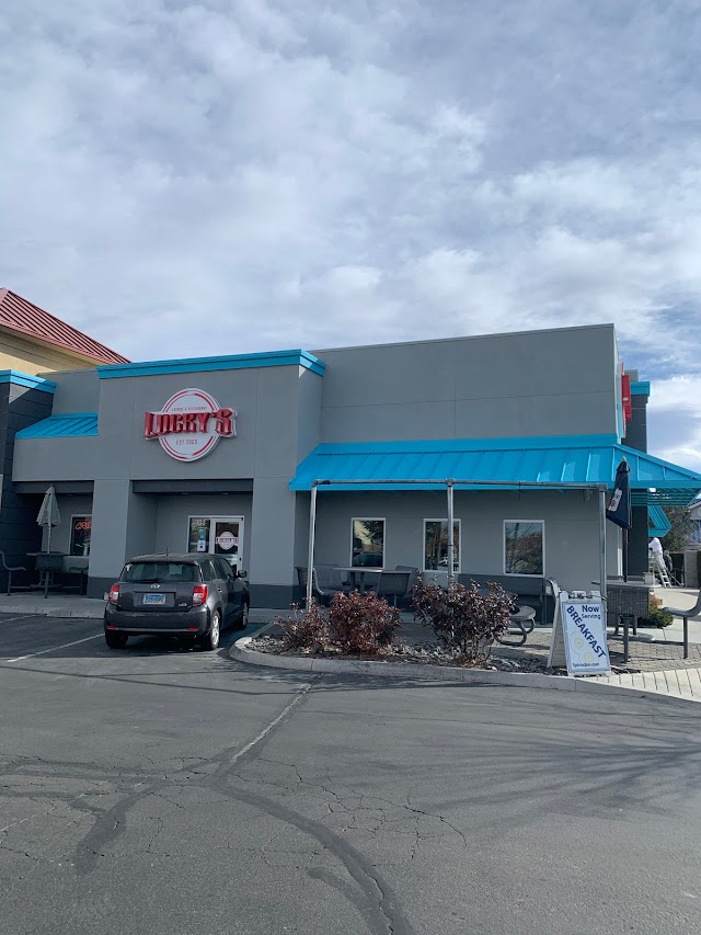 Lucky's Lounge & Restaurant