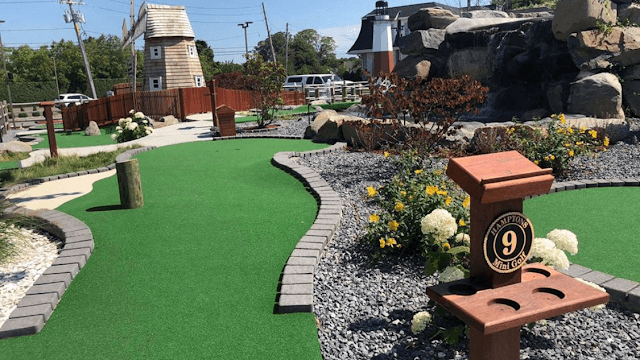 Hamptons Mini-Golf