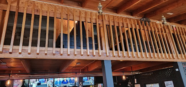 Hangar Pub & Grill
