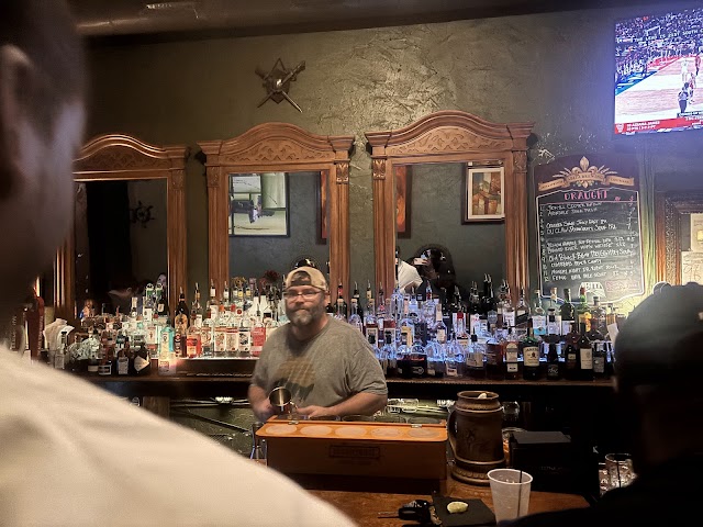 Alcove Tavern