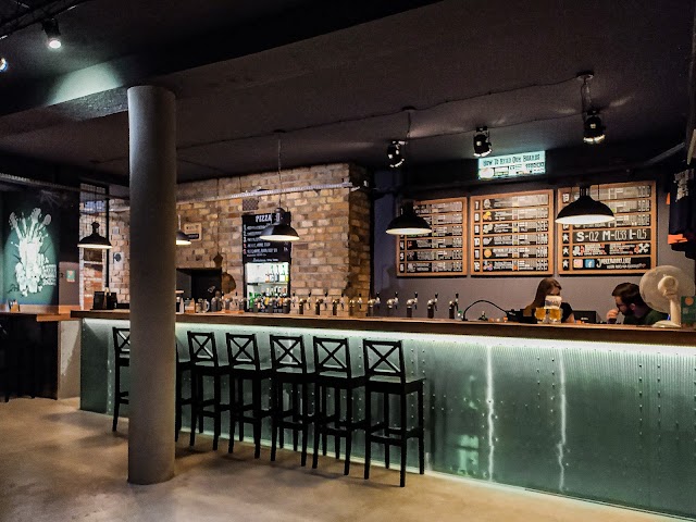 Jabeerwocky Craft Beer Pub