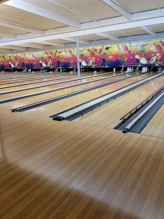 Secoma Lanes