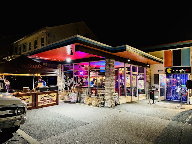 Del-Vue Arcade Club