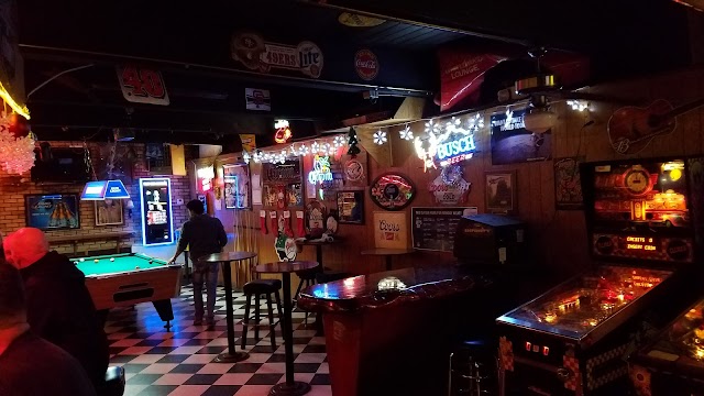 Sal's Myrtlewood Lounge