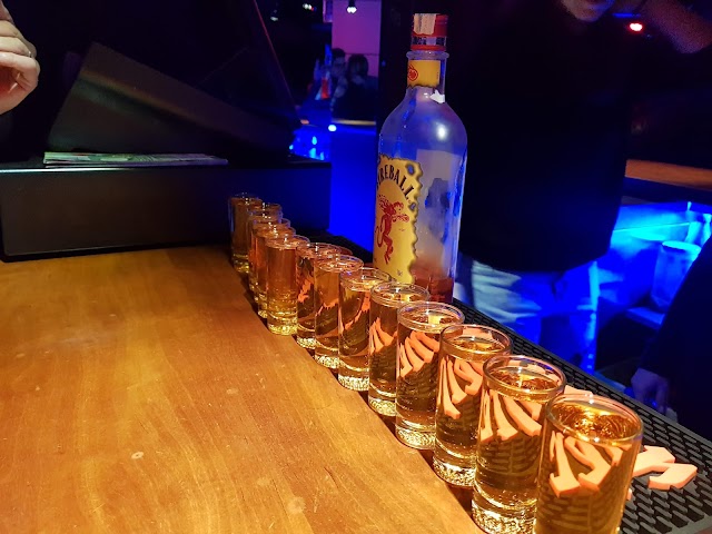 Continental Bar