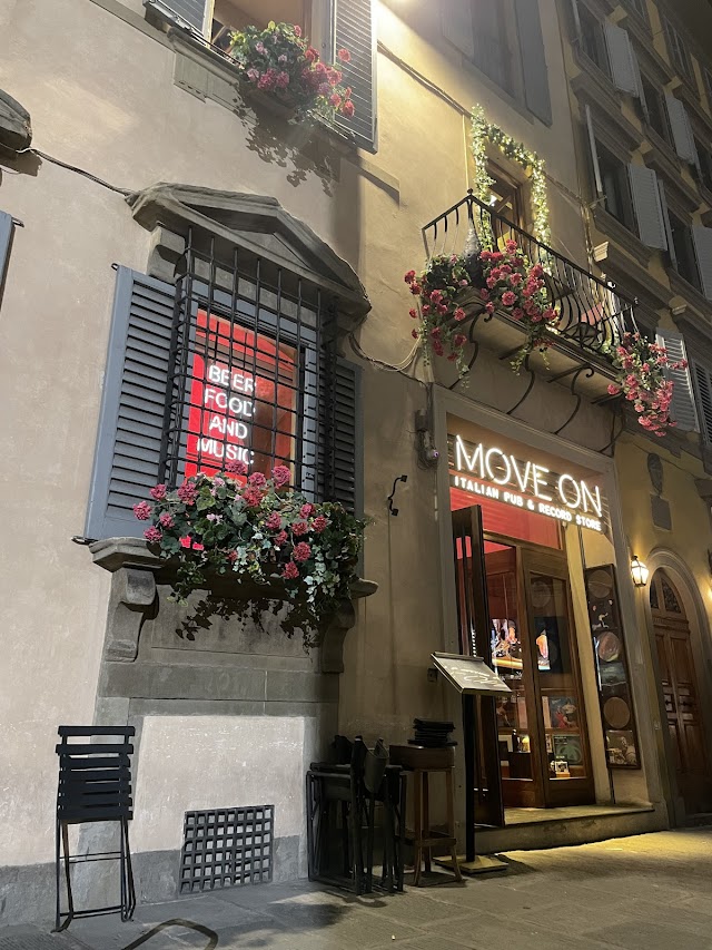 Move On - Italian Pub & Record Store