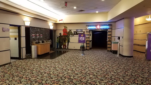 Ciné Starz St. Laurent Centre