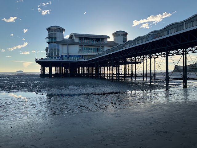 Grand Pier