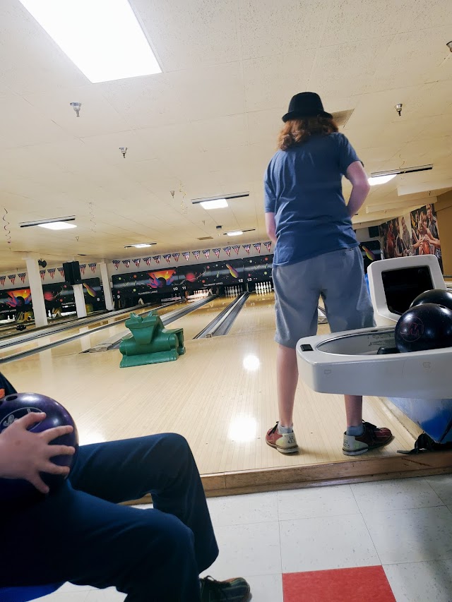 Tillamook Bowling Lanes
