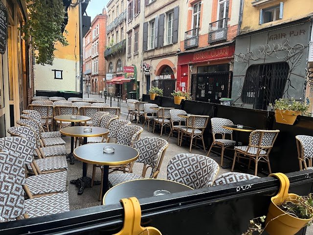Le Petit Voisin