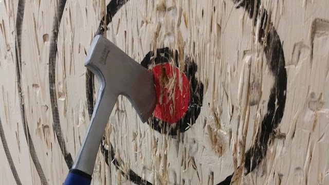 TimberBeast Axe Throwing
