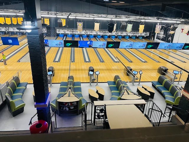 T-Birds Food Fun Games