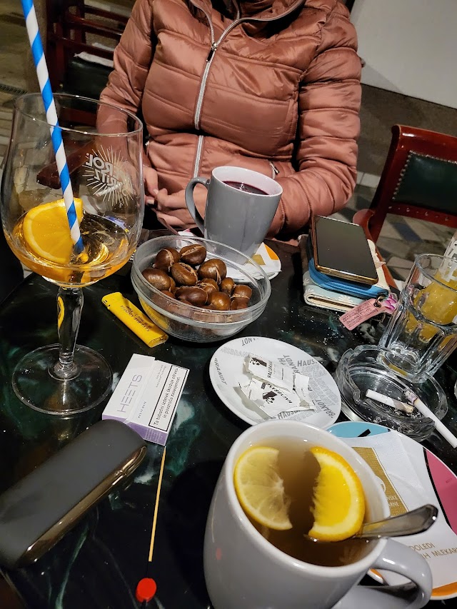 Domen Bar