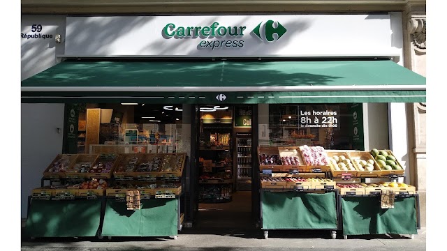 Le Carrefour
