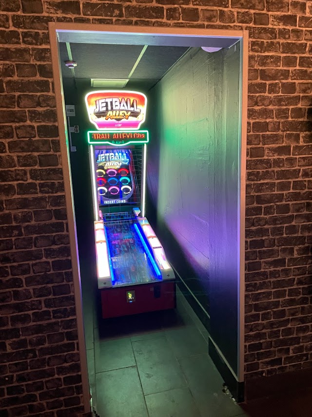Alfreds Spel & Bar