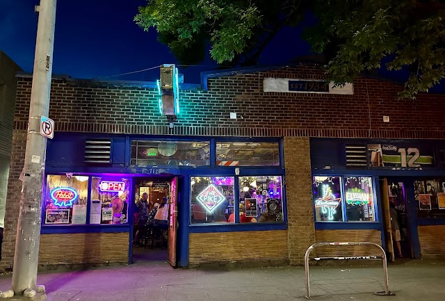 Blue Moon Tavern