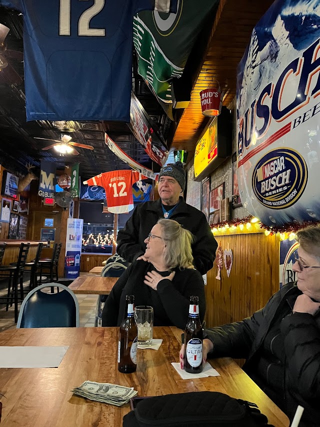 Charlie's Bar