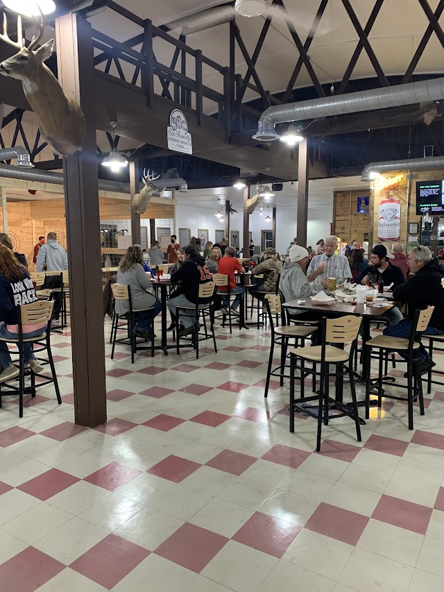 Beavers Teeth Axe Throwing, Brew & Chew