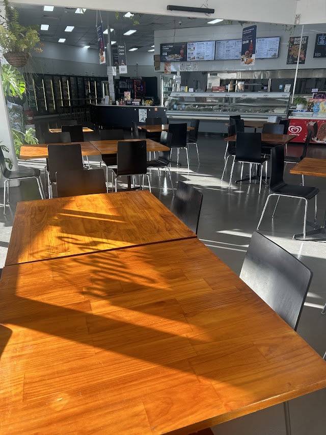 Hook'd on Seafood Morayfield