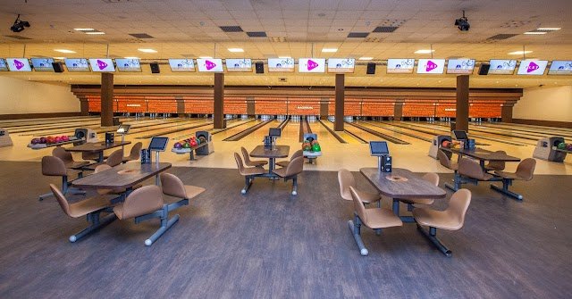 Play Bowling Magdeburg