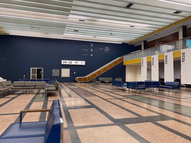 Gander International Airport (YQX)
